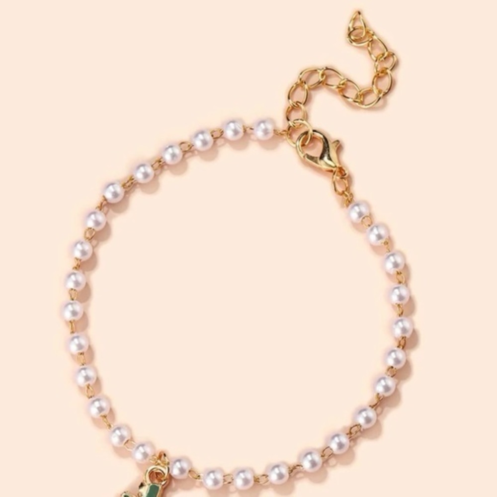 Strawberry Charm Faux Pearl Bracelet Golden Chain - Picture 3 of 7